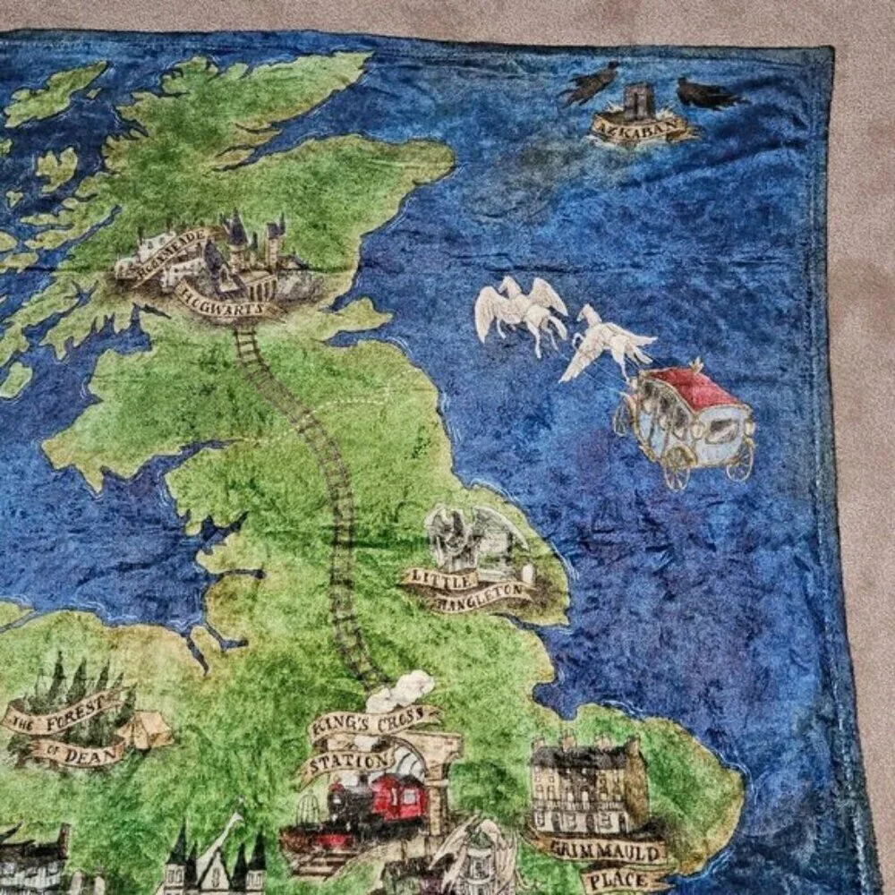 LitJoy Crate Soft Blanket 40x40 Decor Harry Potter Map Hogwarts Kings Cross